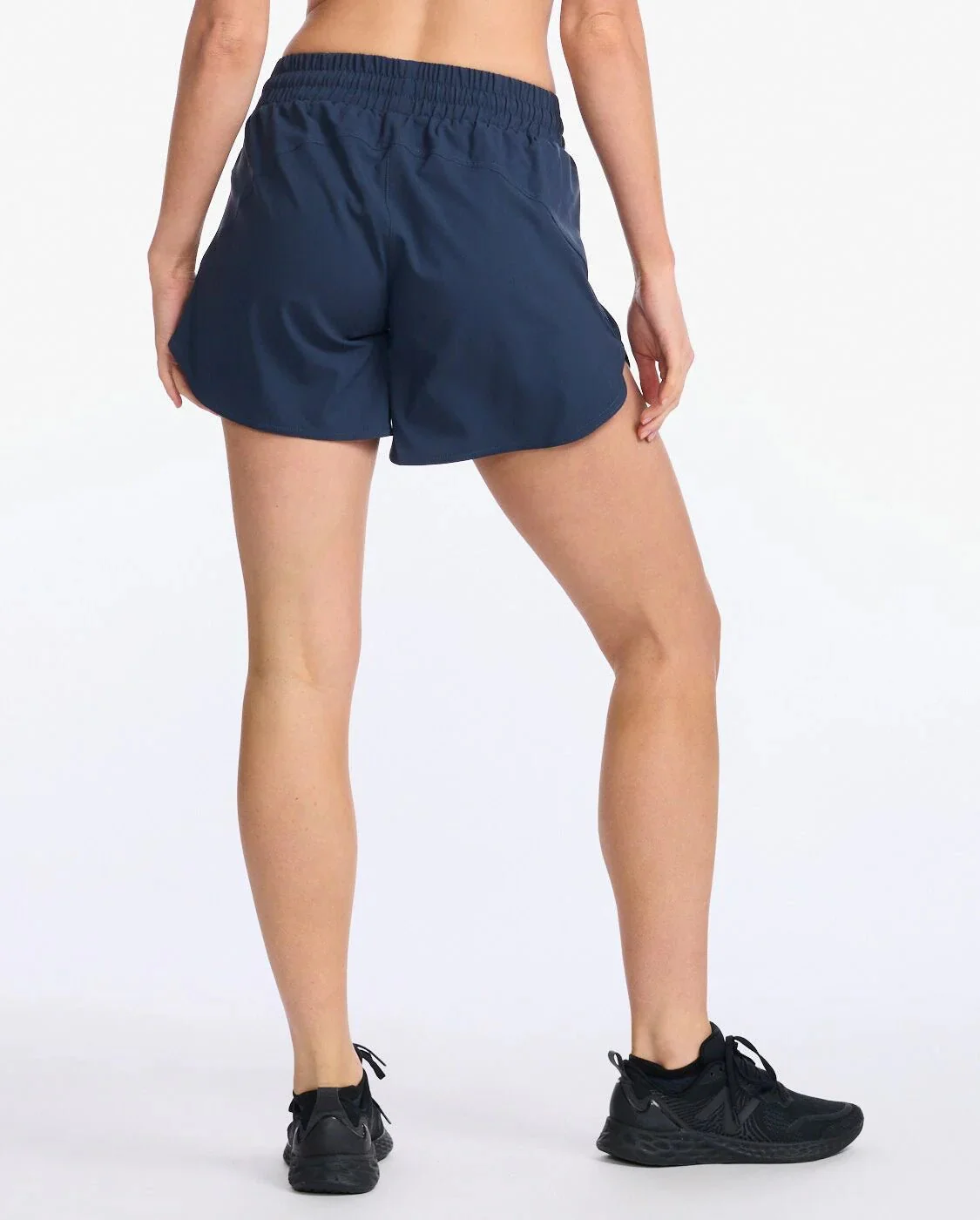 2XU Women's Aspire 5 Inch Short - Image 2